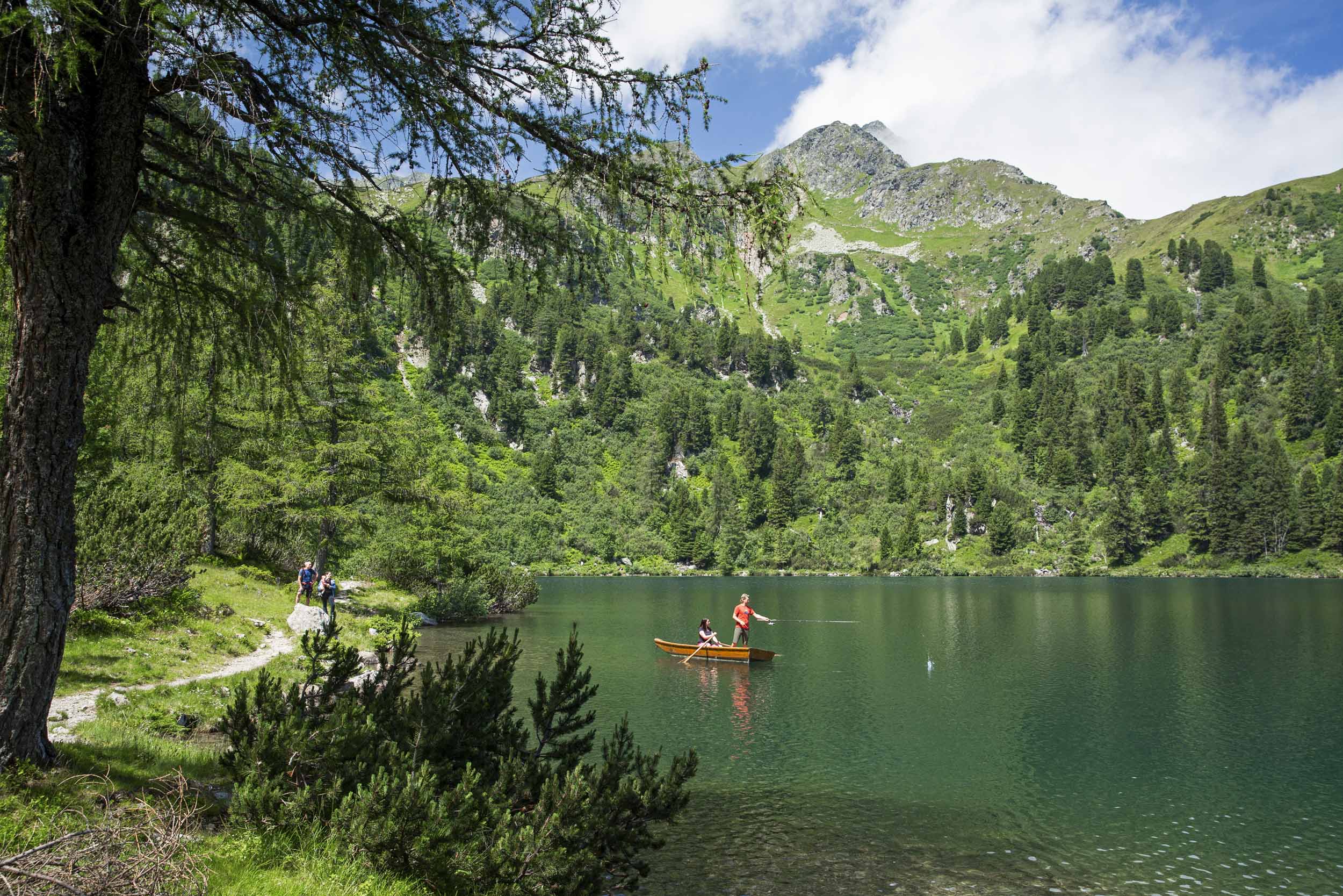 Fischen am Scheiblsee in Hohentauern